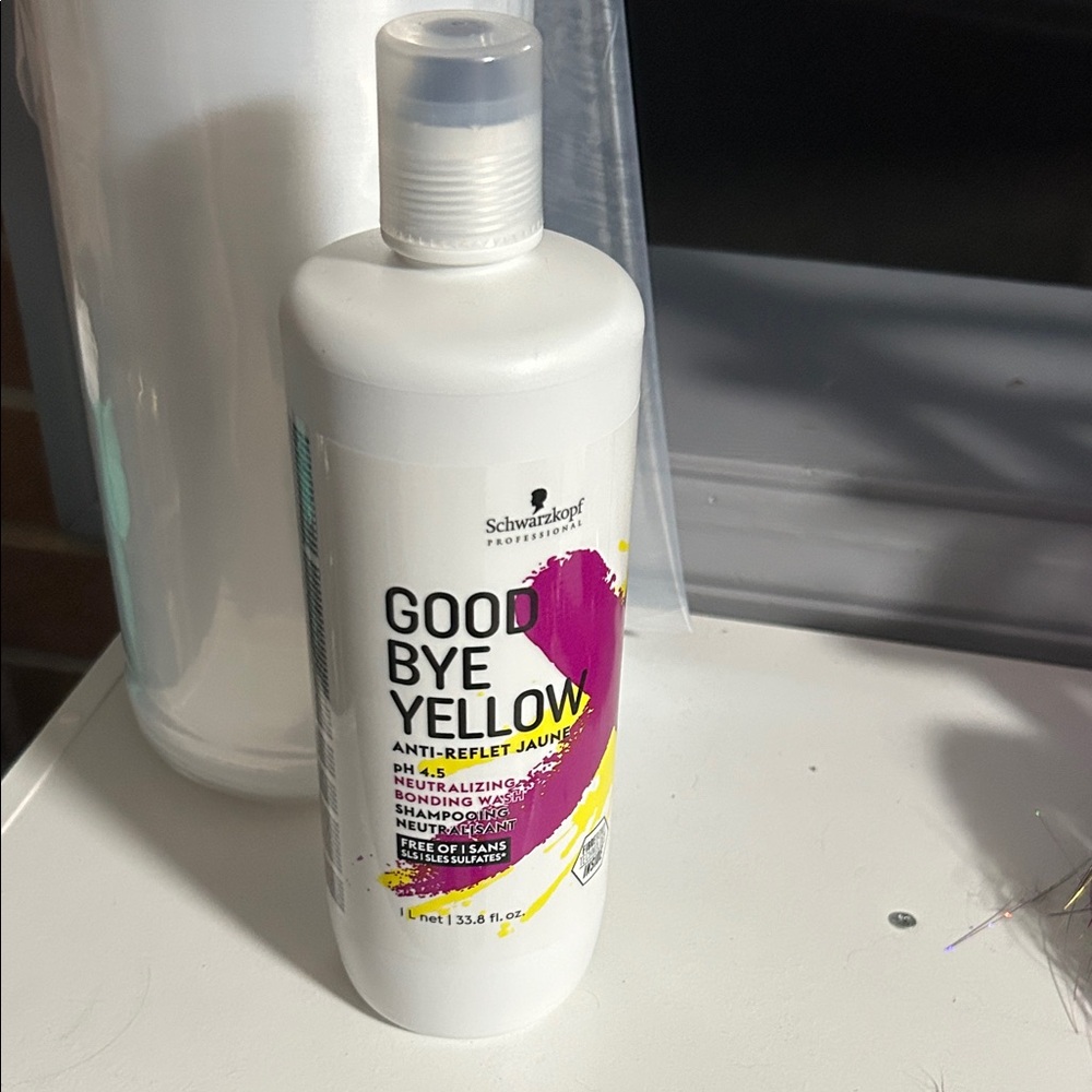 Schwarzkopf Goodbye Yellow Shampoo
